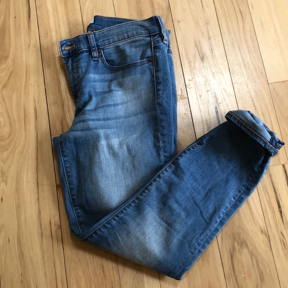 J.Crew size 28 stretch lighter wash skinny jeans